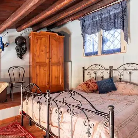 Casa Ennio By Paola Guest house